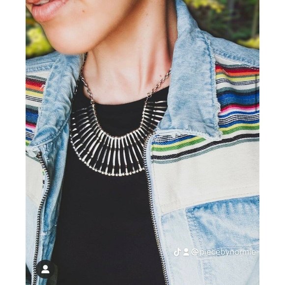 Modern Fashion Silver Color Necklace - Picture 4 of 5